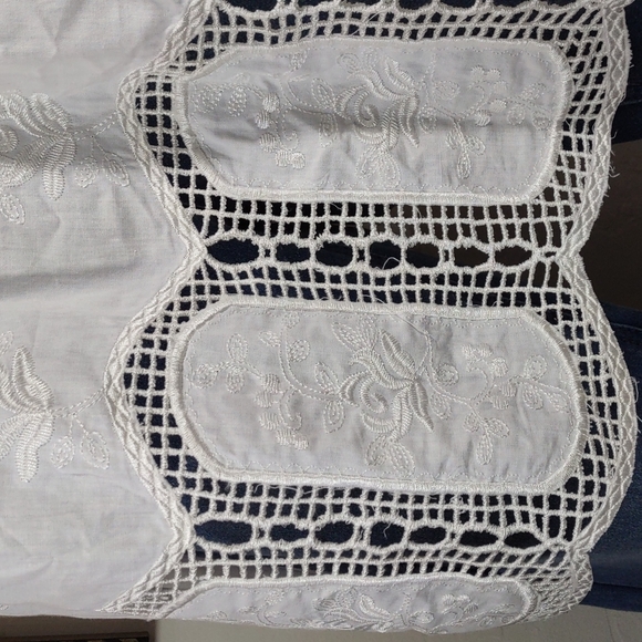 Hippy Indy Embroidery/Cutwork Top - Picture 3 of 7